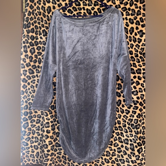 Grey velvet mini dress - Picture 1 of 3